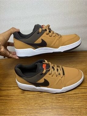 Nike Full Force Lo PRM Low Top Nubuck Sneaker Flax/Brown/White Mens Size 9.5 New